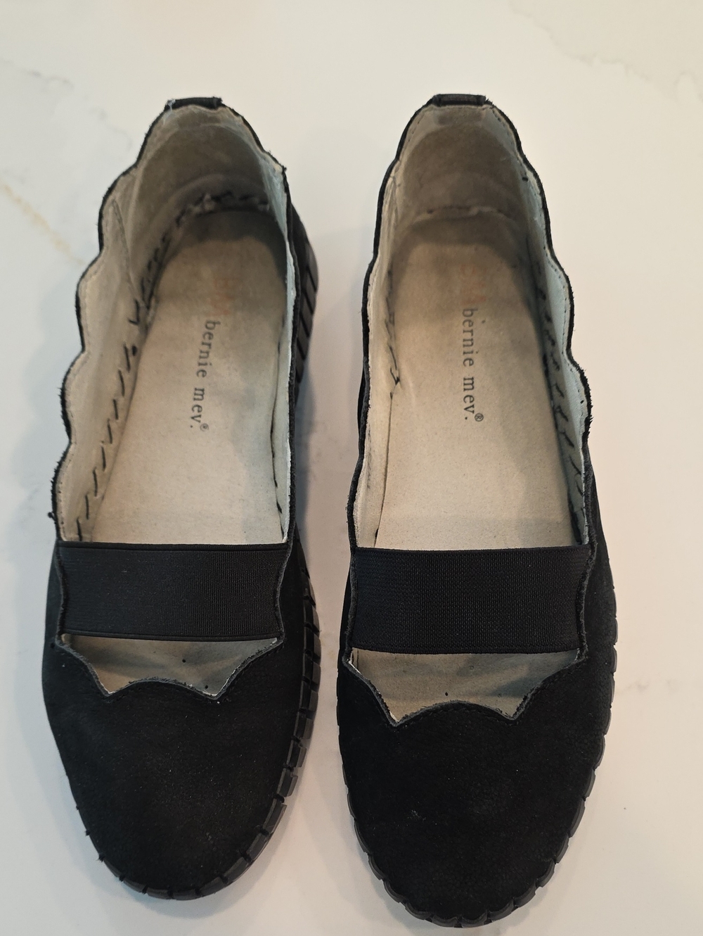 Bernie mev. Black Suede Elastic Slip-On Loafers With Eladtic Top.